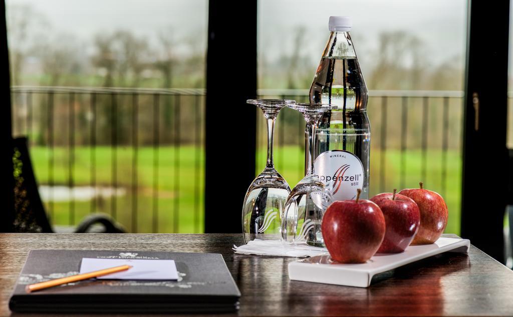 Small Luxury Hotel Wellnesshotel Golfpanorama Lipperswil Luaran gambar